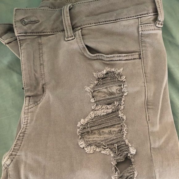 Grey destroyed American Eagle jeggings - Picture 1 of 3
